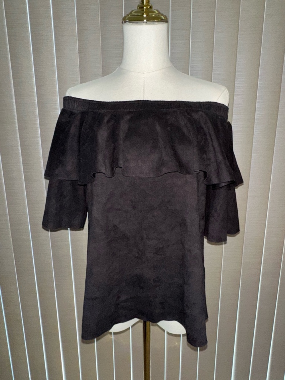 David Lerner Black Off-Shoulder Ruffle Blouse